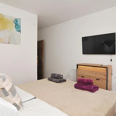 דירה Sio50fok Apartmanhaz שיופוק