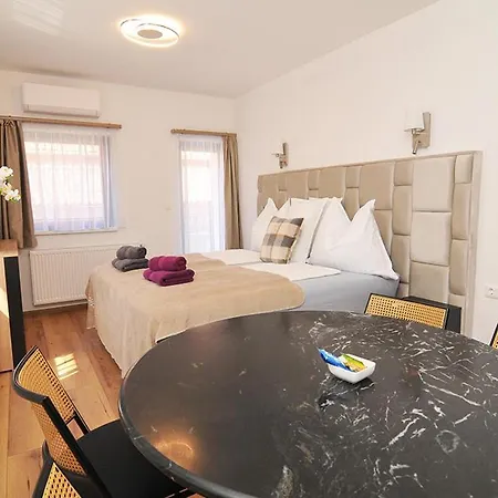 Sio50fok Apartmanhaz Lägenhet *